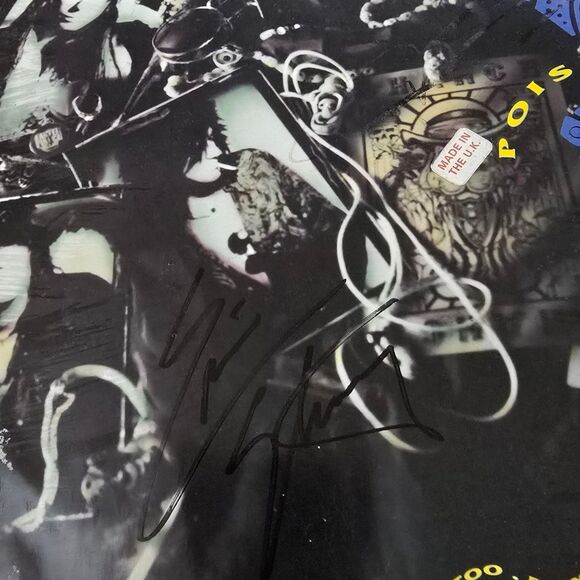 AUTOGRAPHED Faster Pussycat - Poison Ivy 12" Vinyl Single 1989 Elektra EKR 103T - Picture 3 of 10